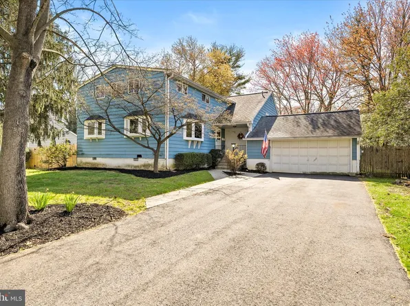 44 Wagon Bridge Run, Moorestown, NJ 08057