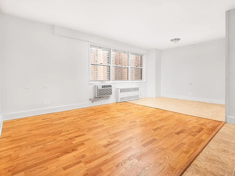 2940 Ocean Pkwy #16V — Photo 7