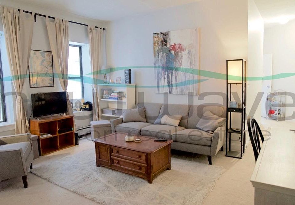 1st image of 6 Blackwood St #214