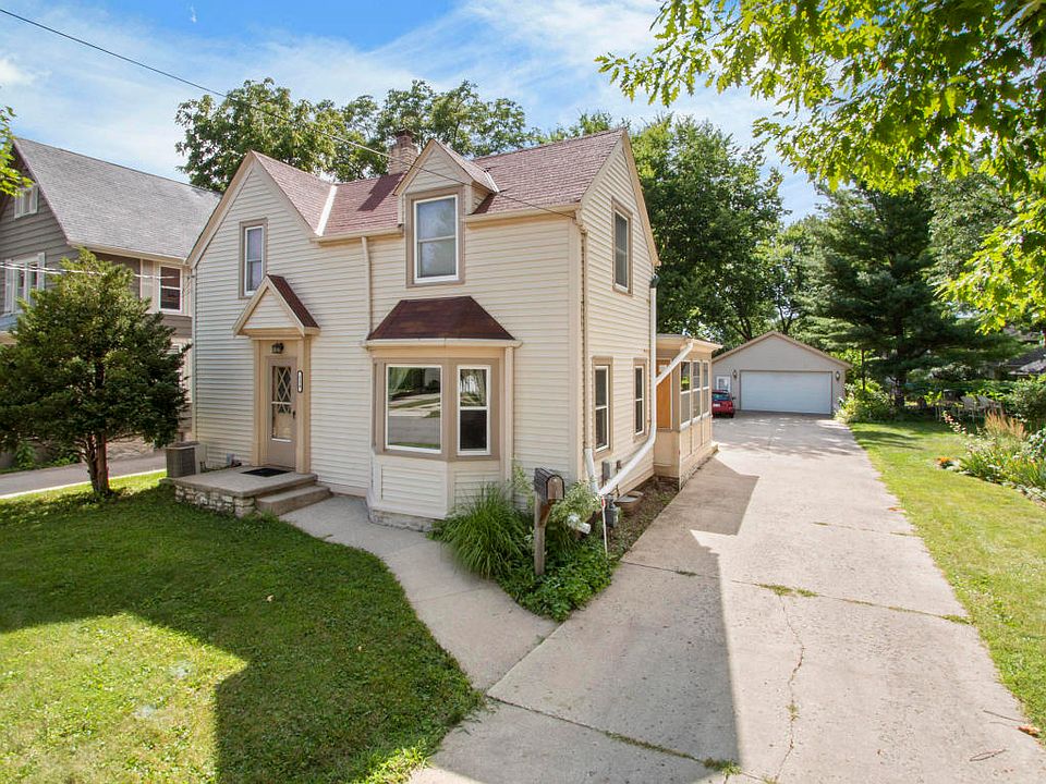 1st image of 116 Waverly Pl