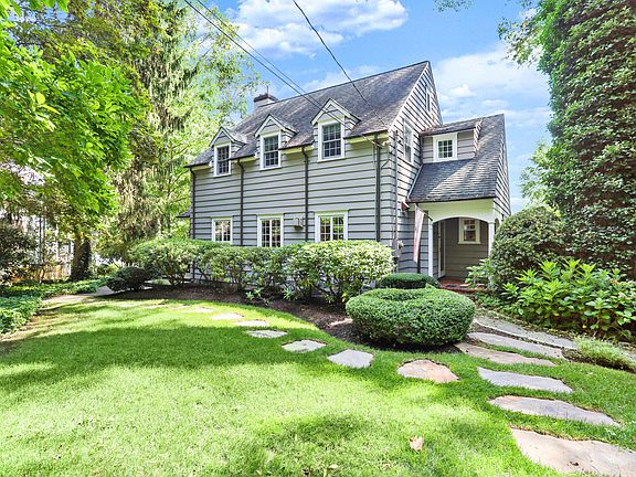 71 Wildwood Dr Greenwich CT-print-051-048-047-4200x2800-300dpi.jpg