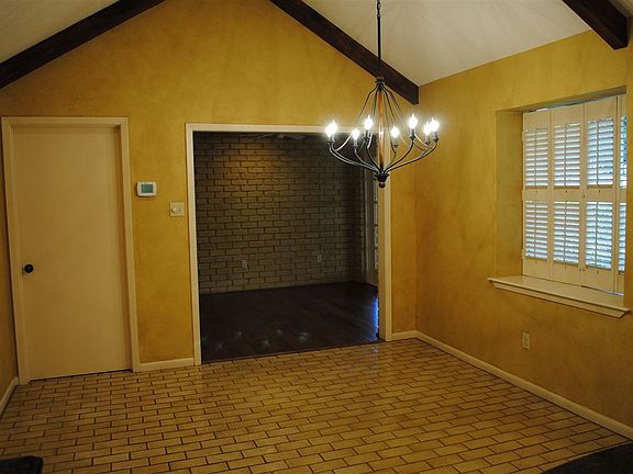 5th image of 5960 Longwood St