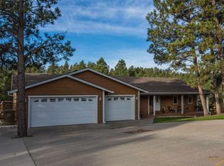 975 Penny Ln, Rapid City, SD 57702