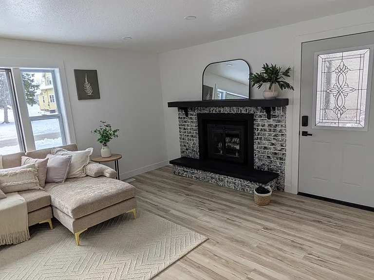 160 Guilford St — Photo 11