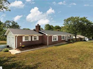 5 Davis St, Taylors, SC 29687