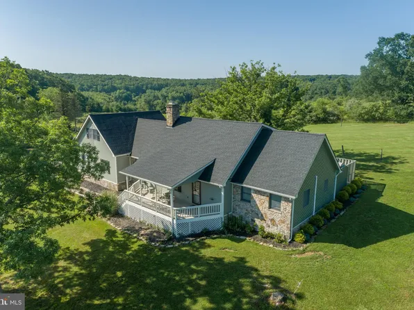 262 Penn Cove Rd, Oakland, MD 21550