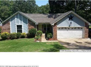 4020 Crystal Ct, Nesbit, MS 38651