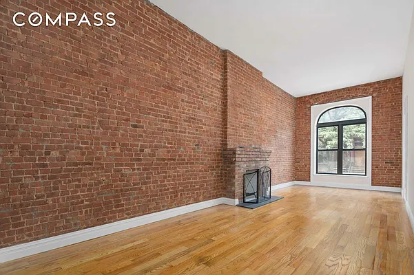 Rented by Compass | media 18