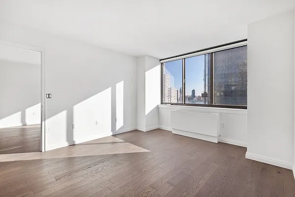 Rented by Mirador Real Estate | media 96