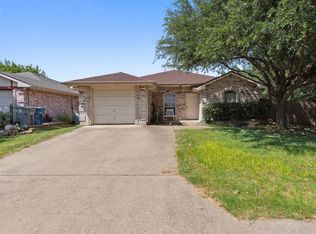 636 Yarrow Cir, Dallas, TX