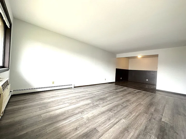 94th Homes — Photo 16