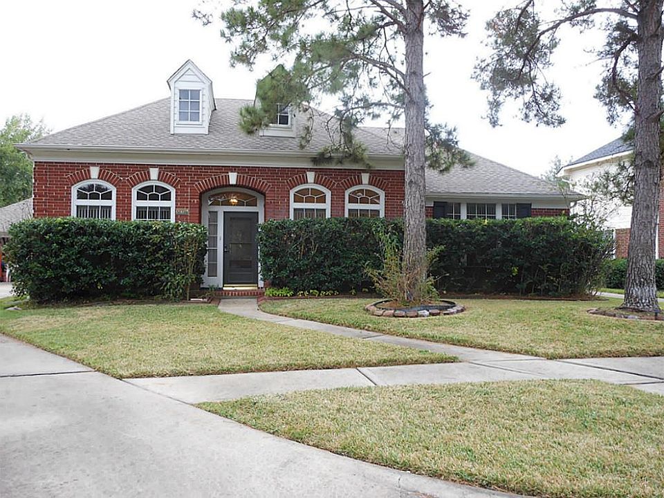 1st image of 20607 Fawnbrook Ct