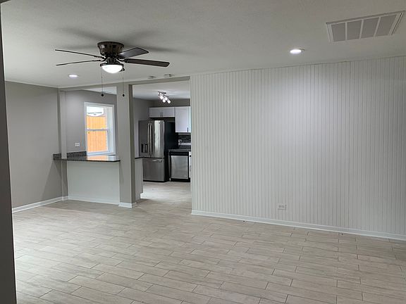 5th image of 341 Nokomis St