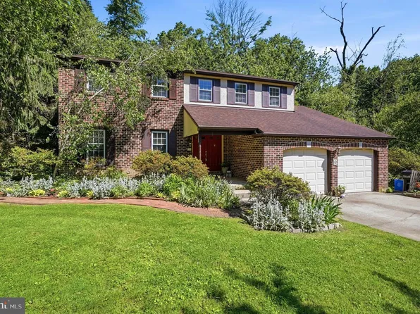 736 Summit Ave, Philadelphia, PA 19128