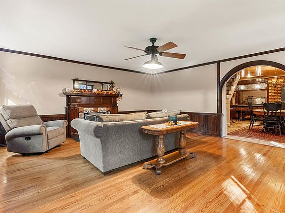 5th image of 21 Rock Creek Dr