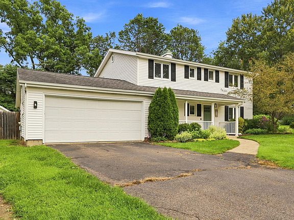2nd image of 816 Totomee Ln