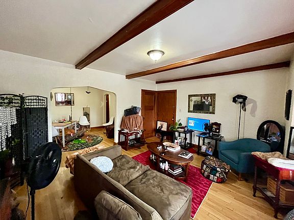 3rd image of 4422 N Oakland Ave #5