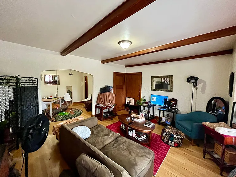 4422 N Oakland Ave — Photo 12