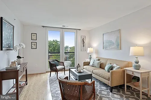 1115 H St NE #503 Photo 1