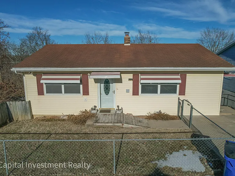 811 E Lincoln St #A — Photo 1