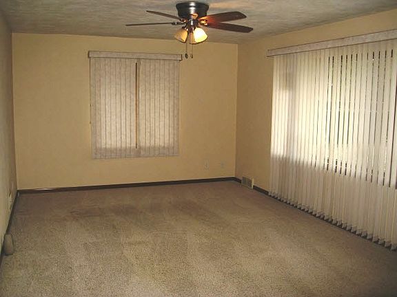 5th image of 1015 Campbell St