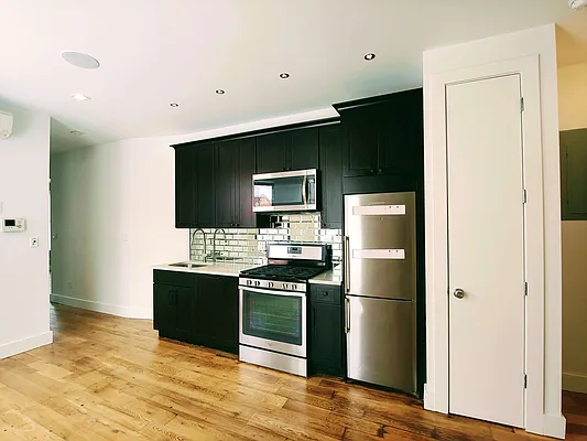 Rented by EXR | media 41