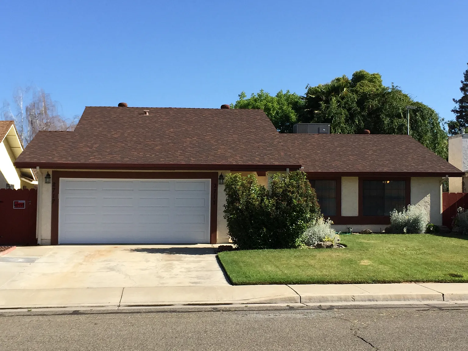 2717 Peerless Ave photo 1