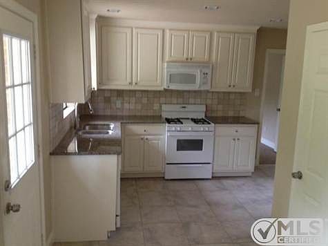 5th image of 3620 Strayhorn Dr