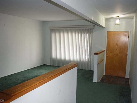 2nd image of 3615 Shampo Dr