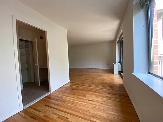 Rented by Best Apartments North Inc | media 11
