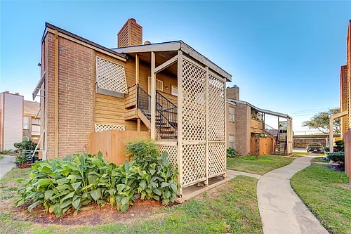 10202 Forum Park Dr Photo 1
