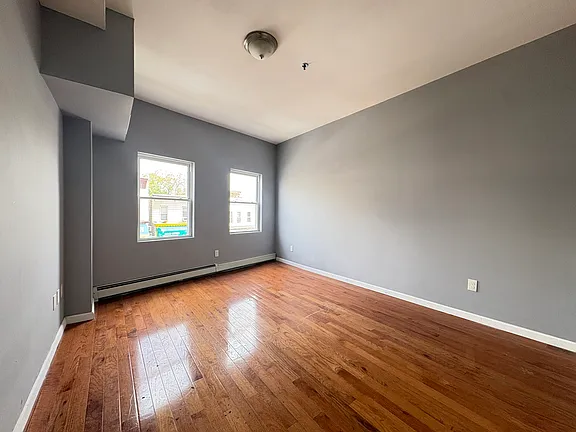 113 Ocean Ave #4 — photo 3 of 6