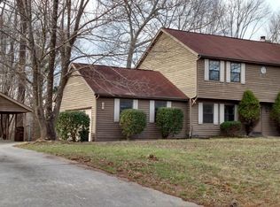 131 Hendrix Dr, Oak Ridge, TN 37830