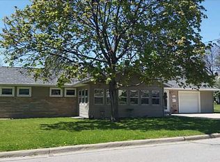 3531 Mark St NE, Cedar Rapids, IA 52402