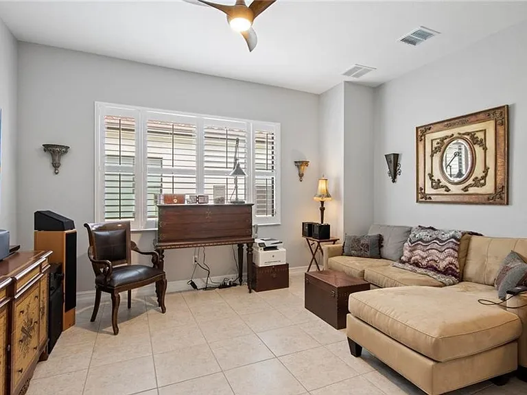 9244 Glenforest Dr — Photo 20