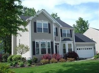 33126 Canterbury Rd, Avon Lake, OH 44012
