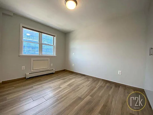 Rented by Realty 2000 Corp | media 24