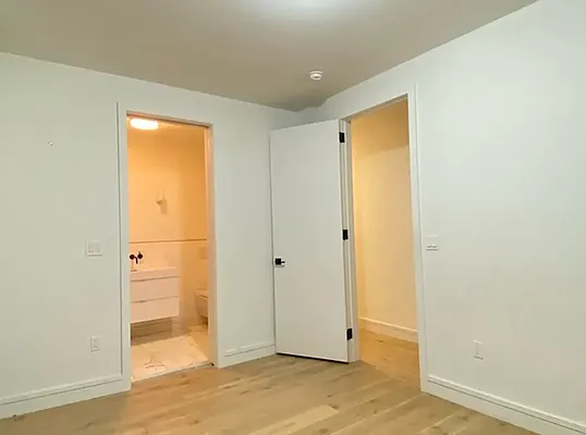 Rented by REAL New York | media 15