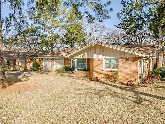 3rd image of 7101 Meadowbrook Dr