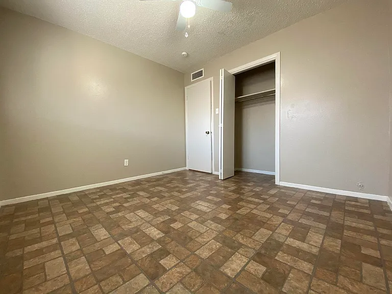 6435 Pizarro St — Photo 7