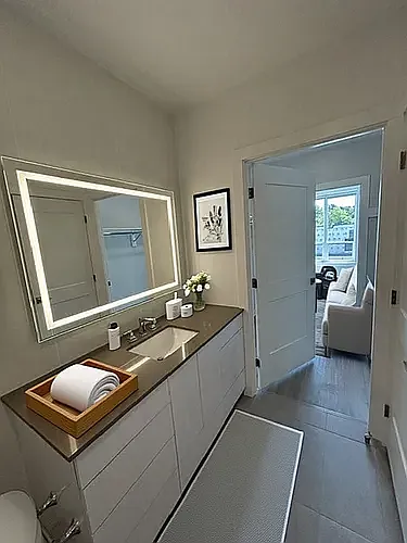 Residences at Sharon Gallery — Photo 89