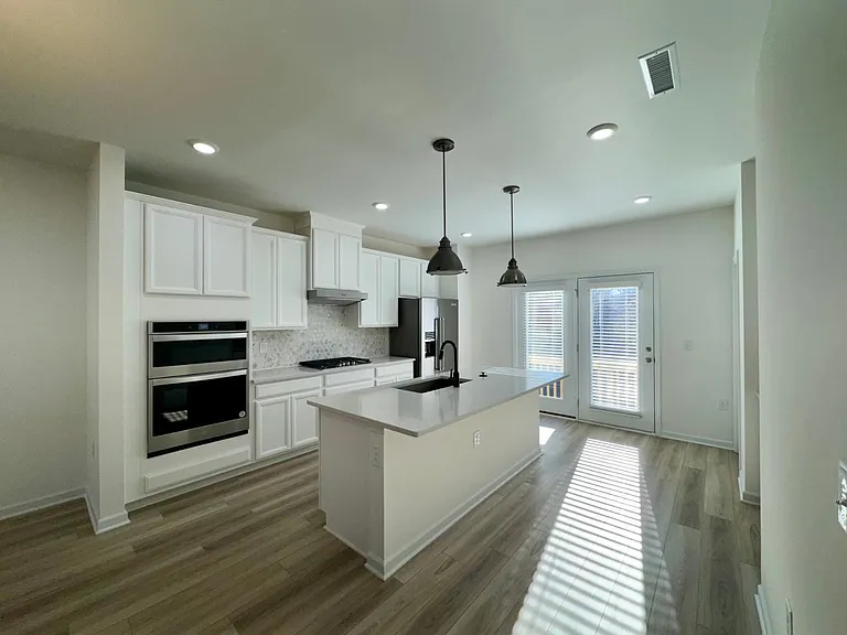 430 Sustainable Way — Photo 7