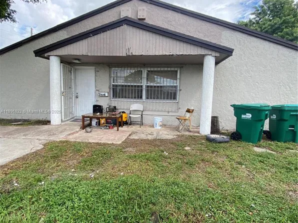 3956 NW 182nd Ln, Miami Gardens, FL 33055