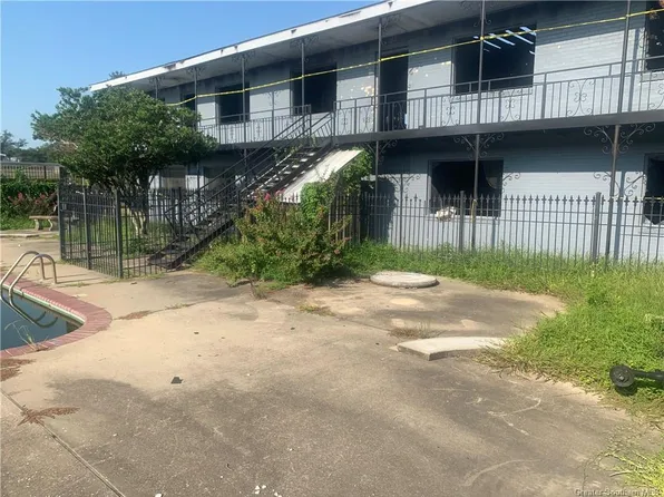 2221 Oak Park Blvd, Lake Charles, LA 70601