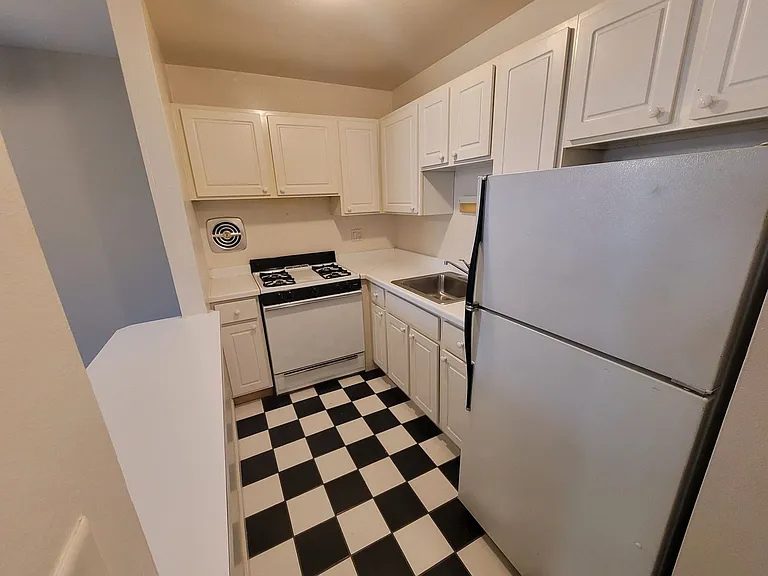 Ariel Place — Photo 21