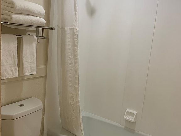 full size tub/shower