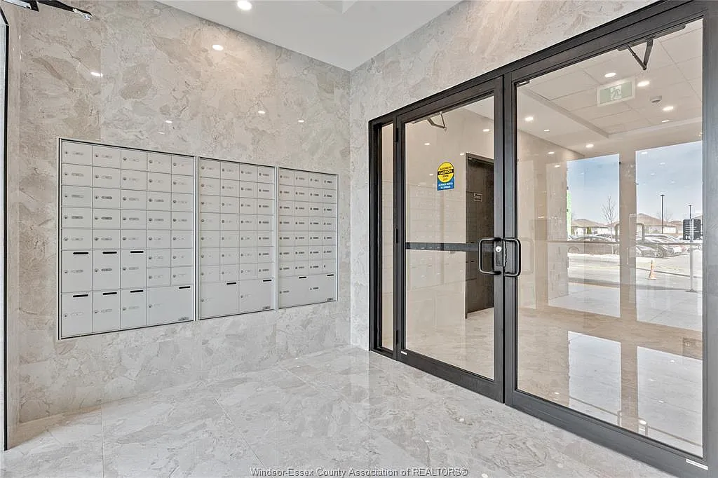 2 bed, 2.0 bath, 1167 sqft, $2,450 — Photo 3