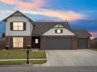 9315 E 132nd Pl S, Bixby, OK 74008