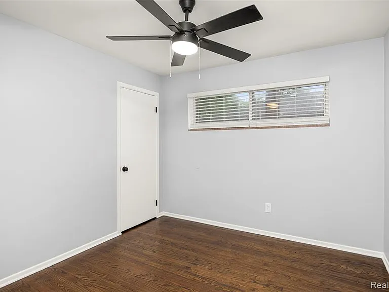 24270 Scotia Rd — Photo 12