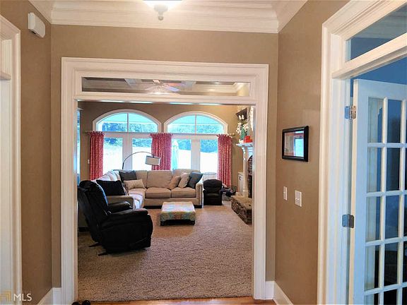 5th image of 30 Highland Park Way